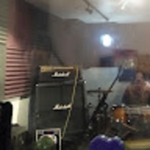 Meet your Posher, Tin roof